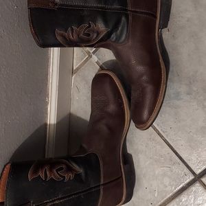 Boys boots